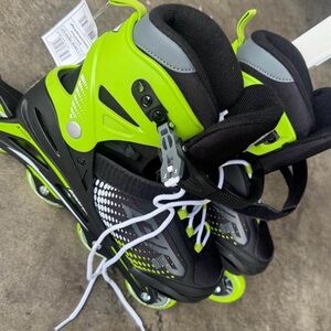 Vibrant Green and Black Kids Inline Skates
